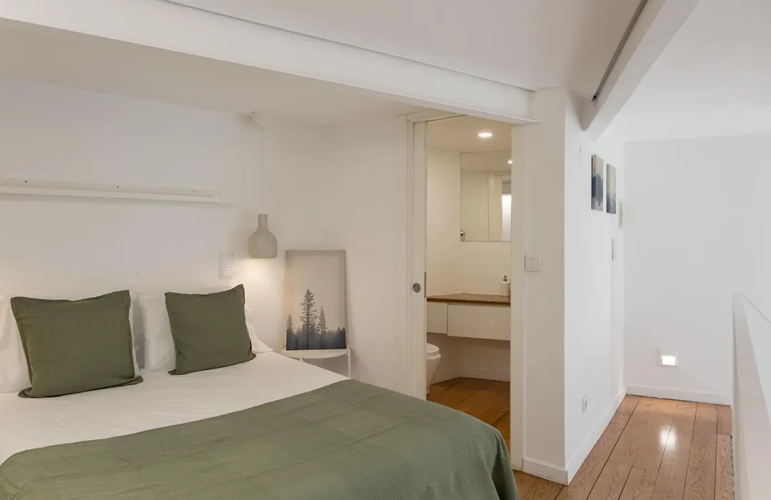 Arroios Loft Retreat Lisbon Mezzanine Apartment-1